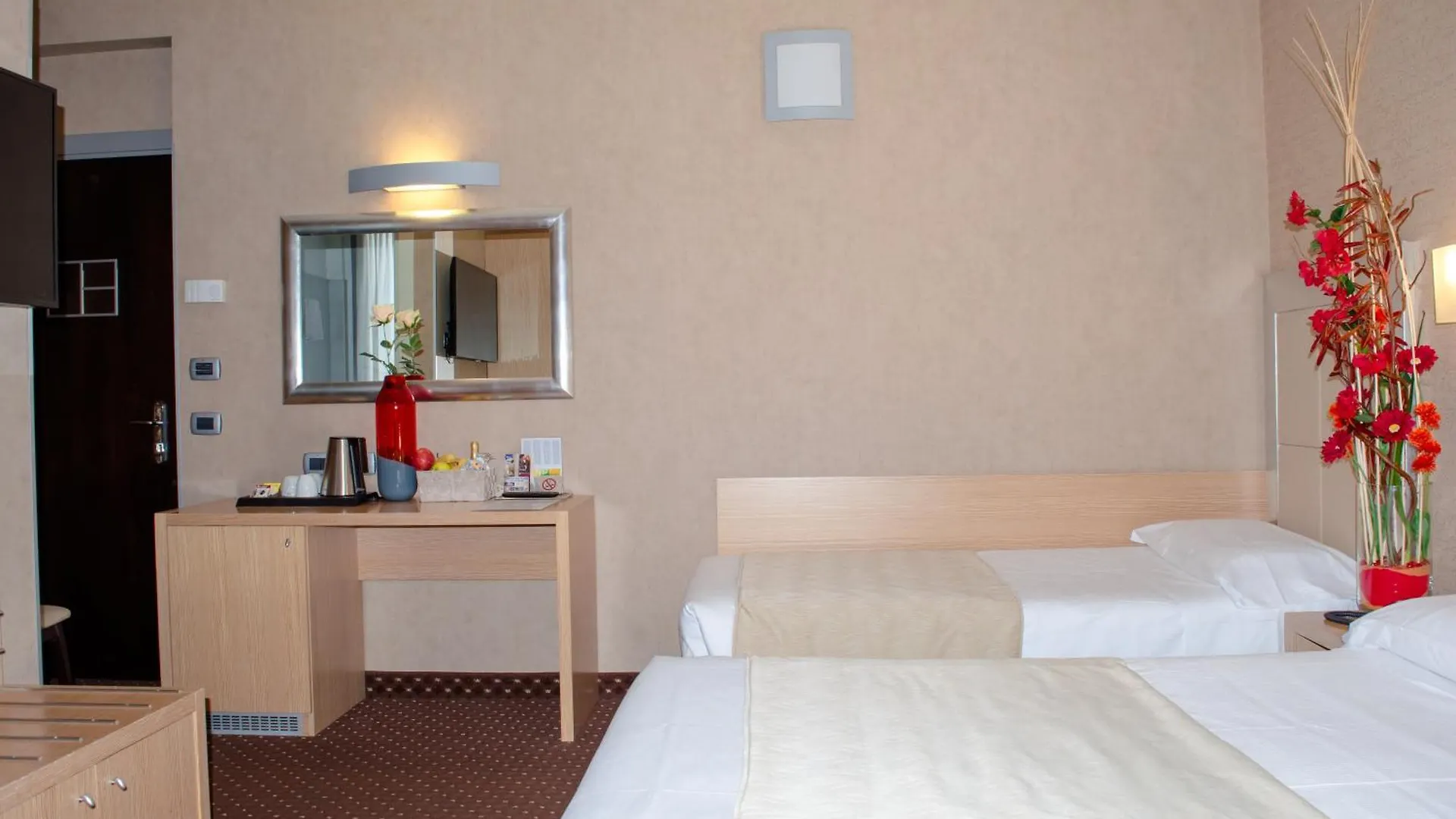 Hotel Susa Milan 3*,  Italy