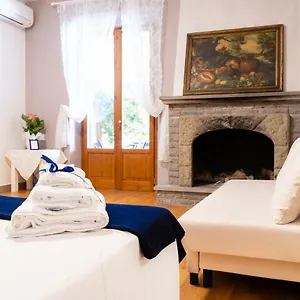 Nocleg ze śniadaniem La Petite Maison 