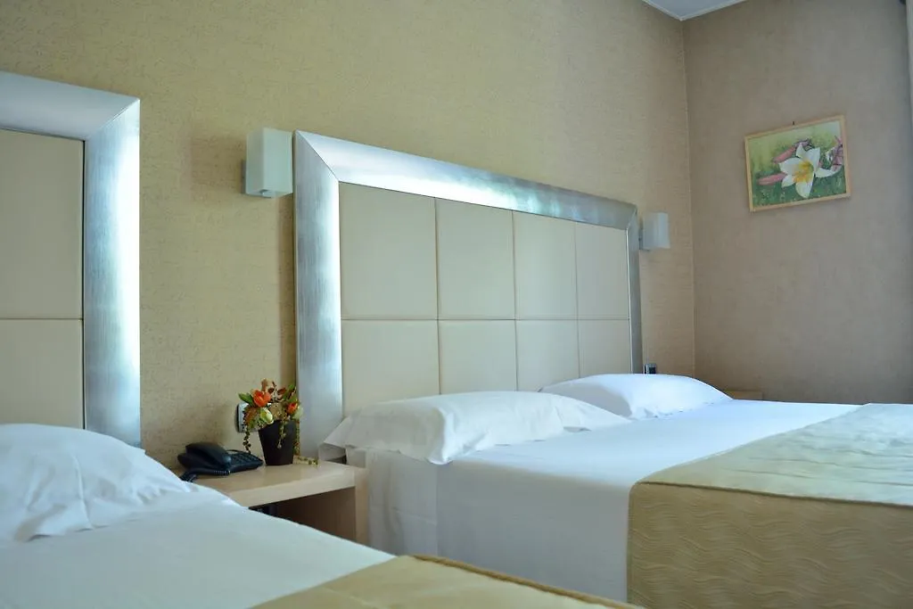 Hotel Susa Милан