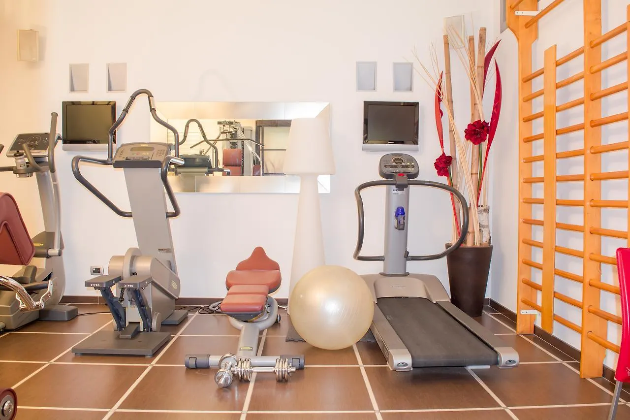 ***  Hotel Susa Milano İtalya
